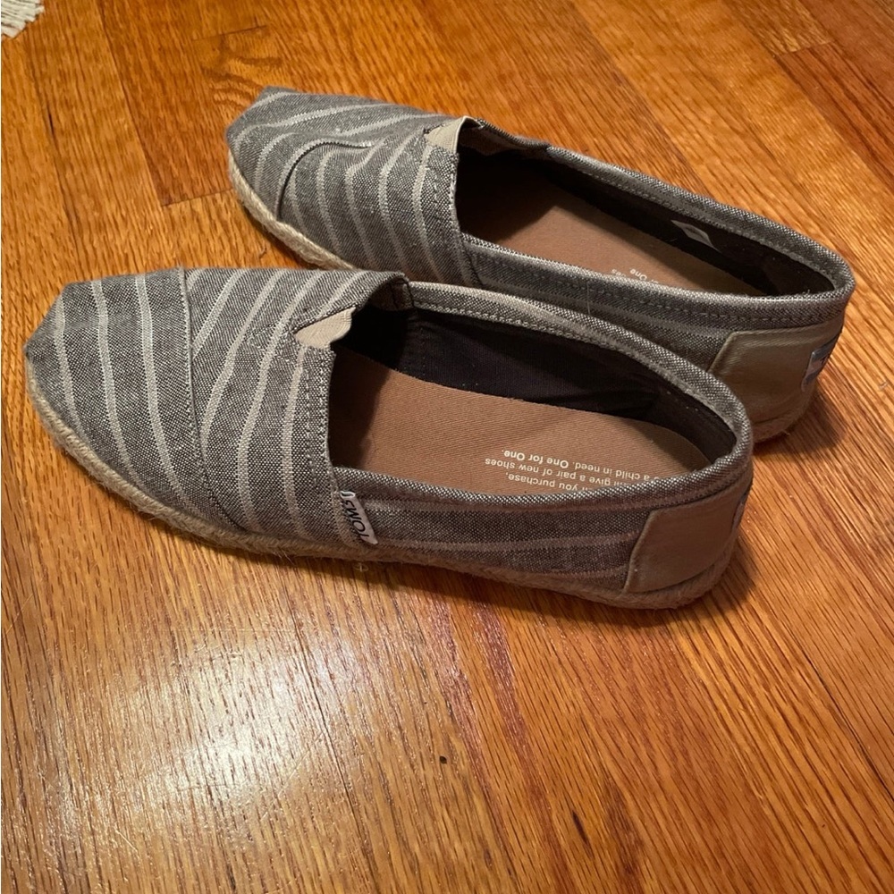 Toms shoes